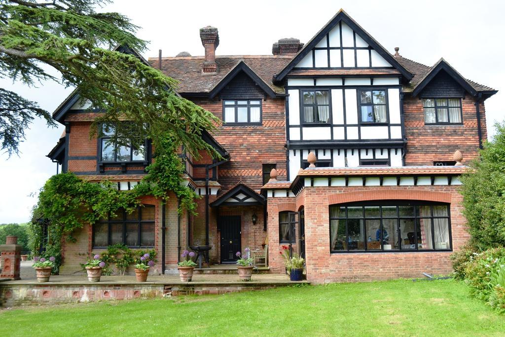 Bed and Breakfast Hambledon House Godalming Esterno foto