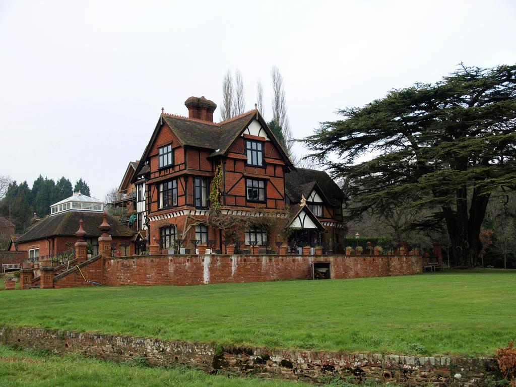 Bed and Breakfast Hambledon House Godalming Esterno foto