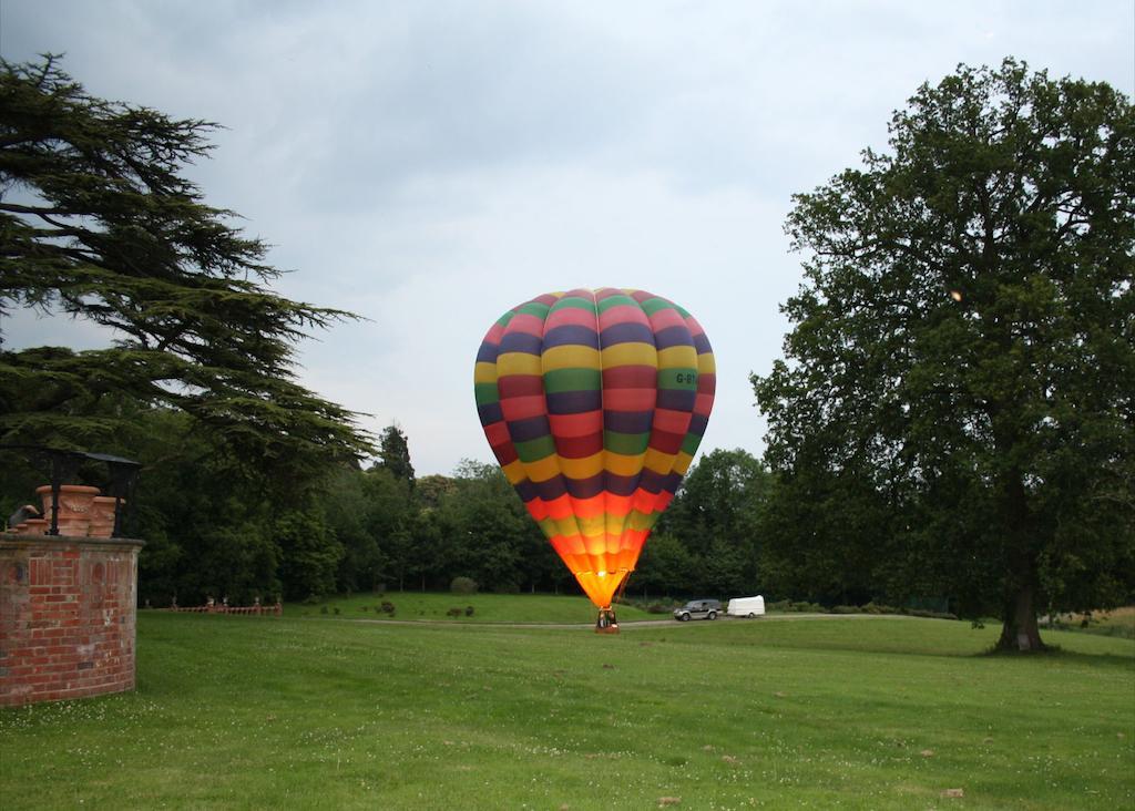 Bed and Breakfast Hambledon House Godalming Esterno foto